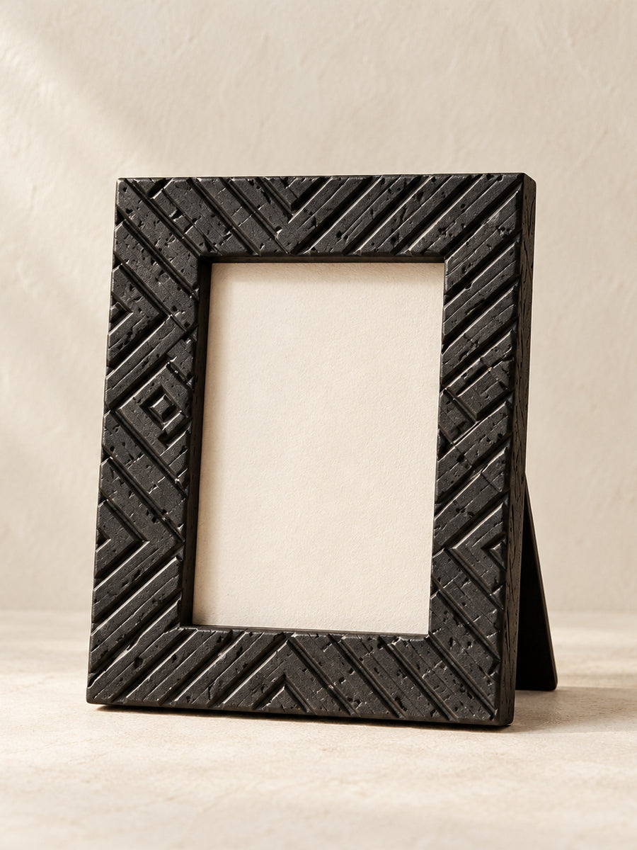 Kasai Weave Frame 13 × 18 – surface and form detail